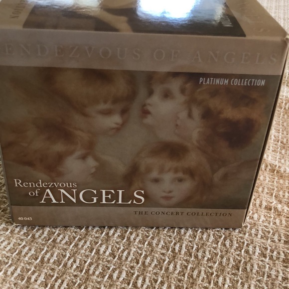 NIB Rendezvous of Angels platinum concert collection - Picture 15 of 16